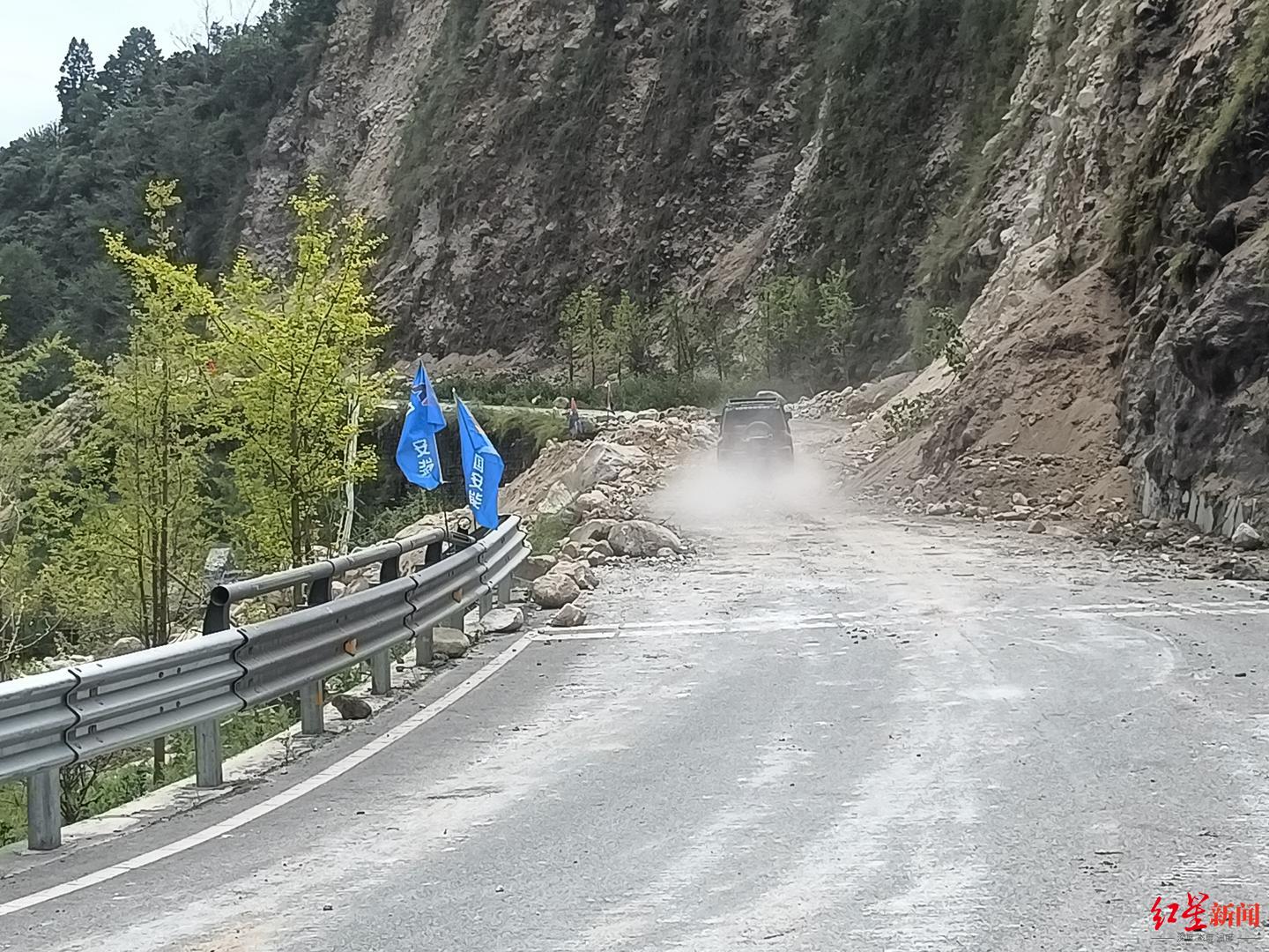 海螺沟|一个海螺沟民宿老板的“震后一日”:投资260万的民宿开裂,“家人都安全”