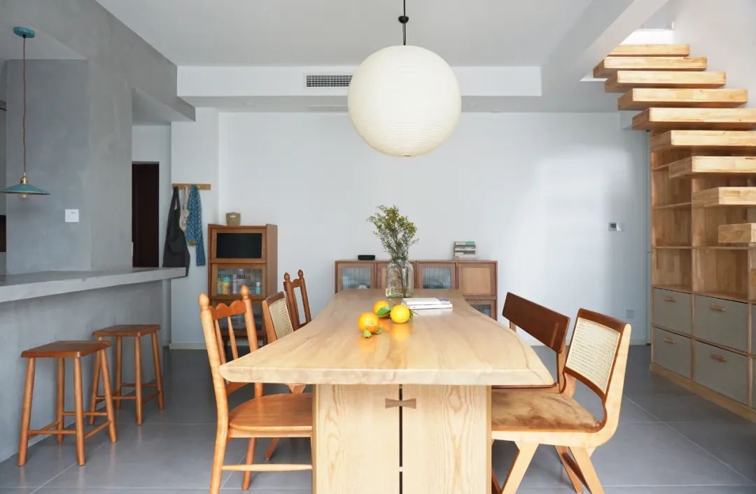 装修案例 | 99㎡有温度的三口之家,摒弃常规的客餐厅,打造治愈原木系!