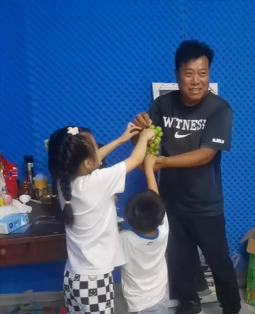 潘克媳妇露脸气场强,北海舅和许敏家嫡庶关系流出,田姥爷晒外孙