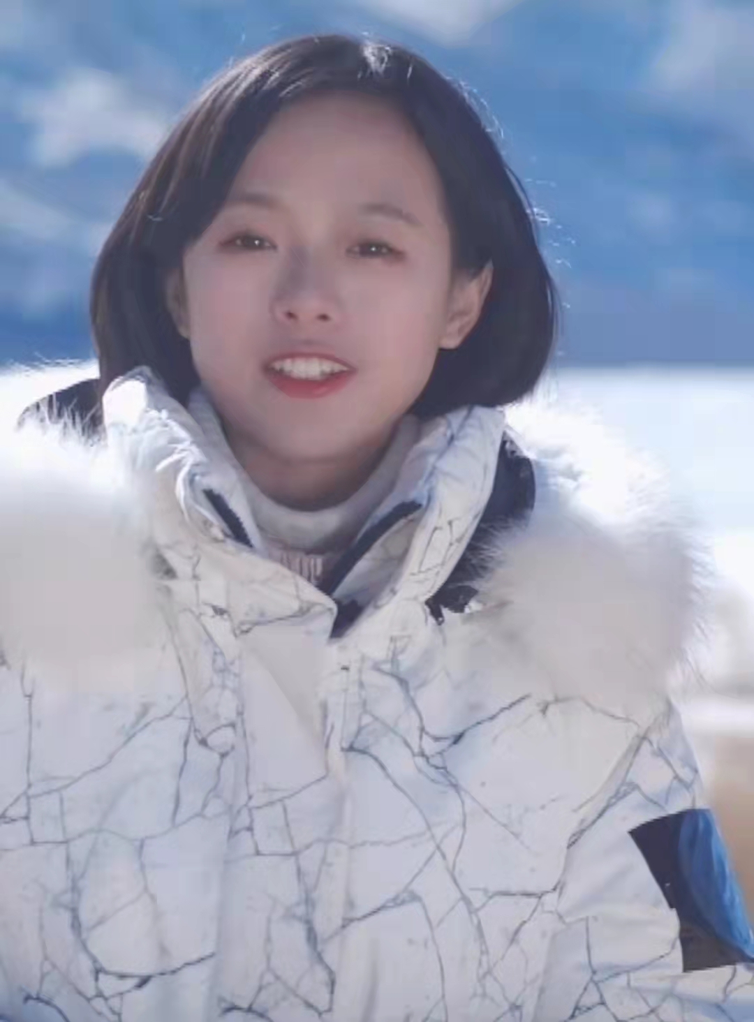 黄磊|央视美女记者火上热搜!高颜值美过女明星,入驻视频平台吸粉无数