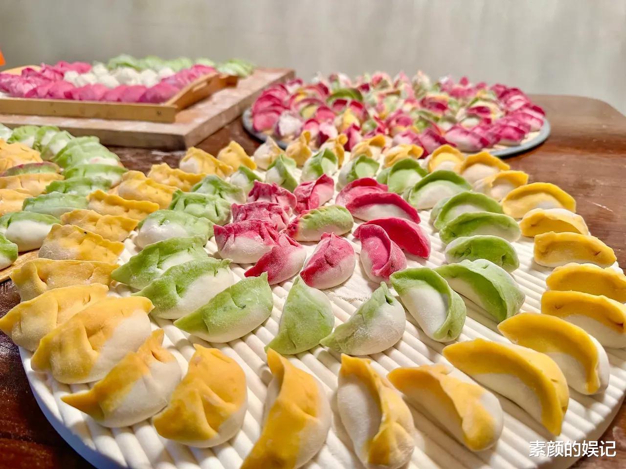 王小玮|王小玮晒饺子,刻意把婚纱照打马赛克,疑对王小海彻底失望不复合