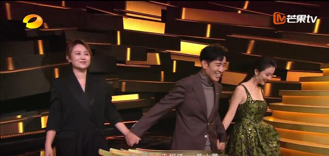 雷佳音|金鹰奖:雷佳音上演“变脸术”,揭开了一个谜底,暴露了一个短处