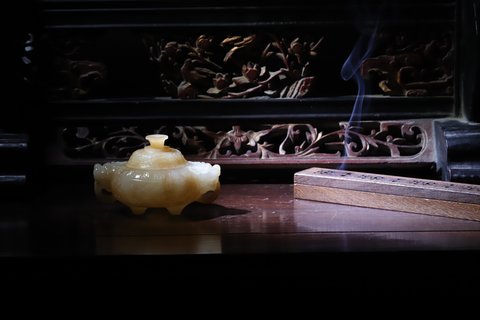 和田玉籽料|和田玉籽料双耳 三足盖炉