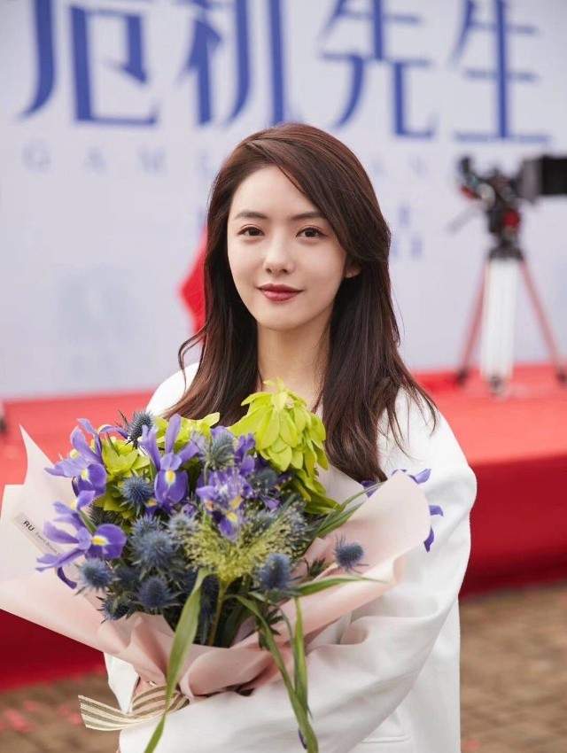 蔡文静|恭喜！32岁蔡文静与制片人刘闻洋官宣恋情，两人甜蜜拍拖同居试婚