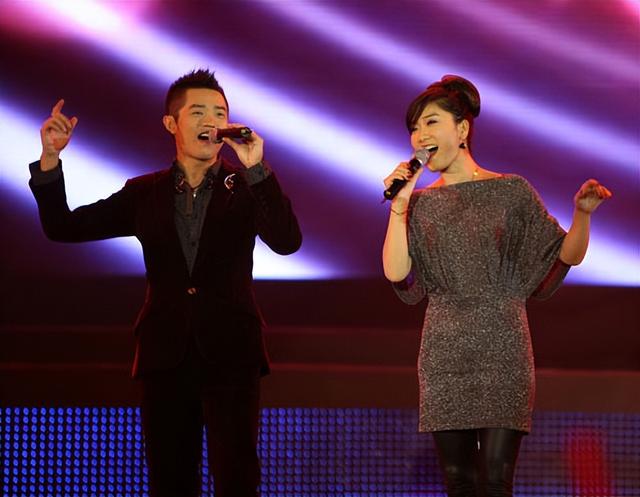 曾毅|20多年坚持五五分账,“凤凰传奇”的人间清醒令多少人汗颜!