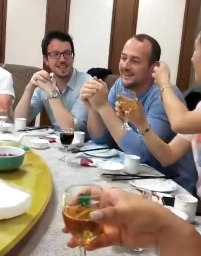 山东姑娘远嫁比利时,生俩娃,发现比利时男人跟想象中不一样