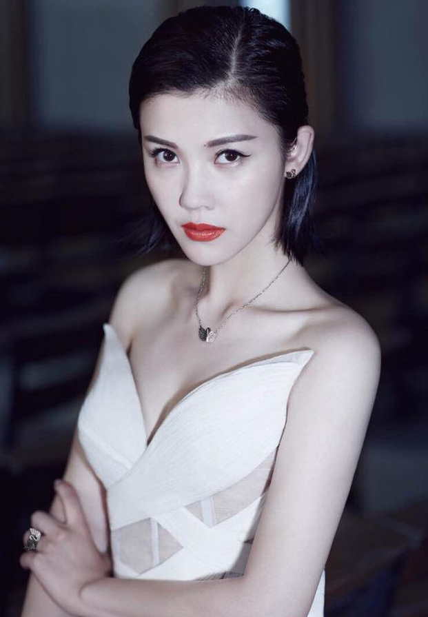 杨子姗|杨子姗，性感美艳，女人味十足