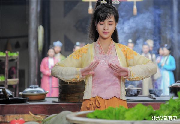 上厕所为何要用“上”,下厨房为何要用“下”,看后涨知识了