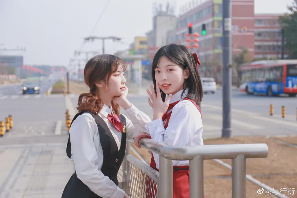 |JK校服：朝暮与岁月并往，你与我也要一路并肩而行！