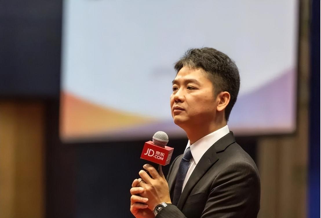 白歆惠|刘强东三胎得子，“笑容满面”已回国，曾花3600w修老家路