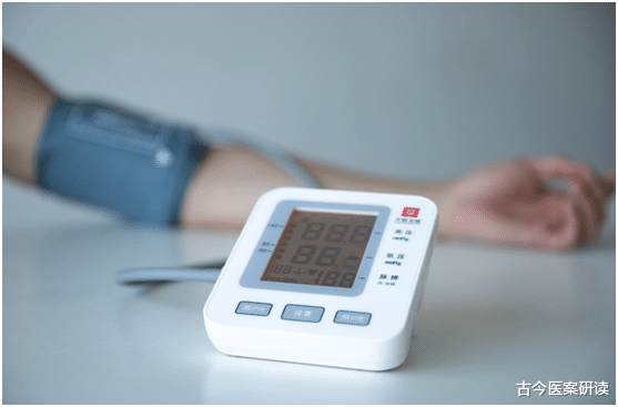 维生素D|头号“降压王”被公开,芹菜被夸大,提醒:饭后吃两口,血压“嗖嗖”降