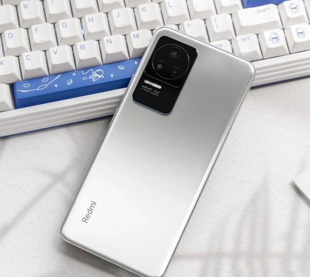 高通骁龙|“灭爸”又来了,搭载骁龙8+,下放120W快充定价3千档