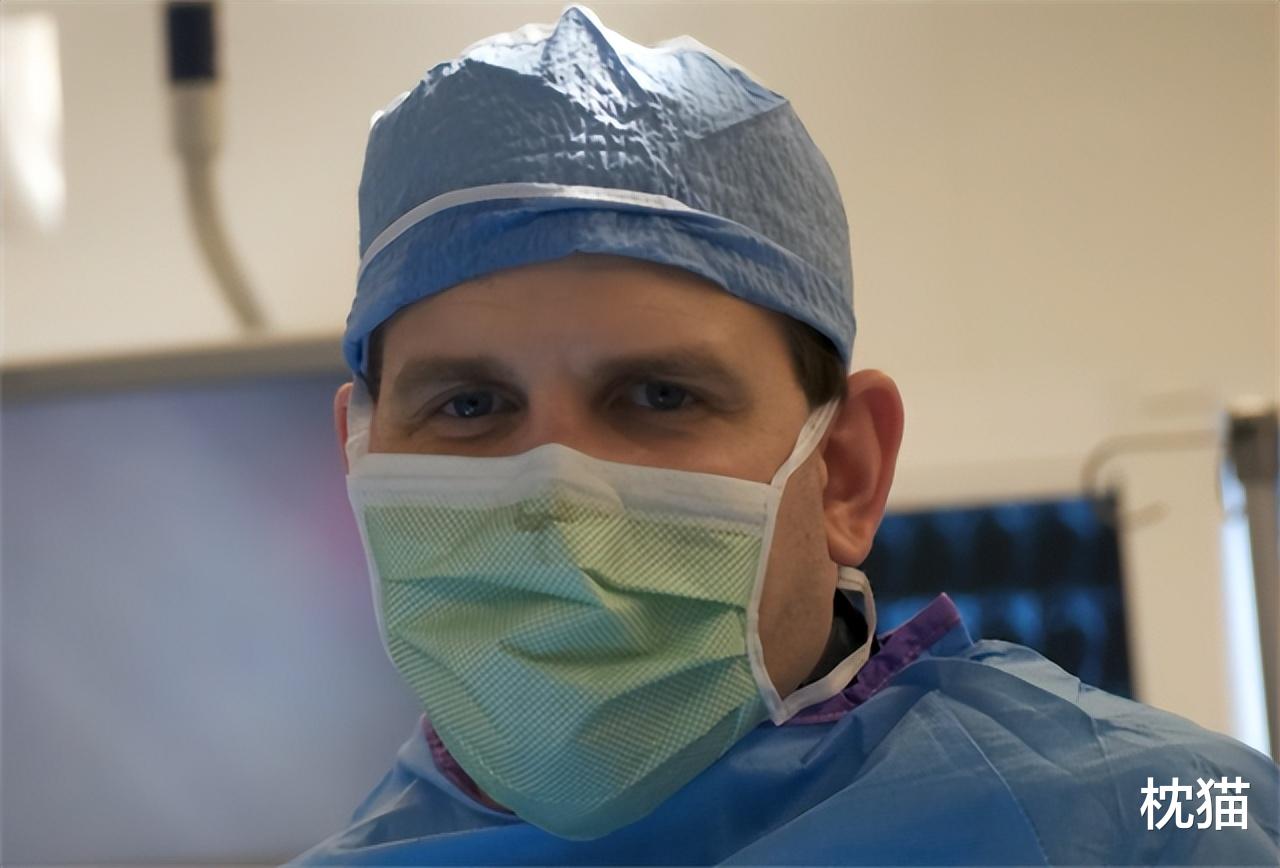 马奎尔|美国死亡医生：37起手术中33人非死即残，致发小瘫痪，遭终身监禁