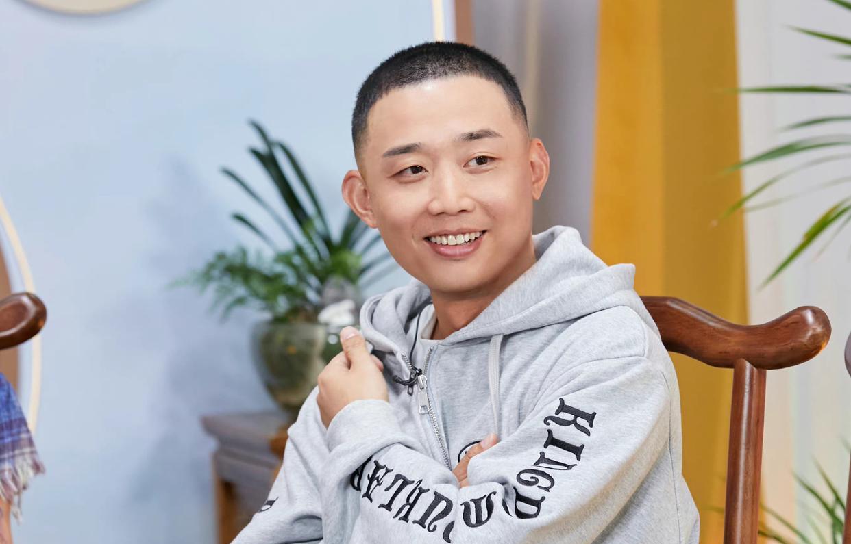 gai|烈火战马空城计兰花草连唱!GAI亮相新年晚会,衣锦还乡了解下?