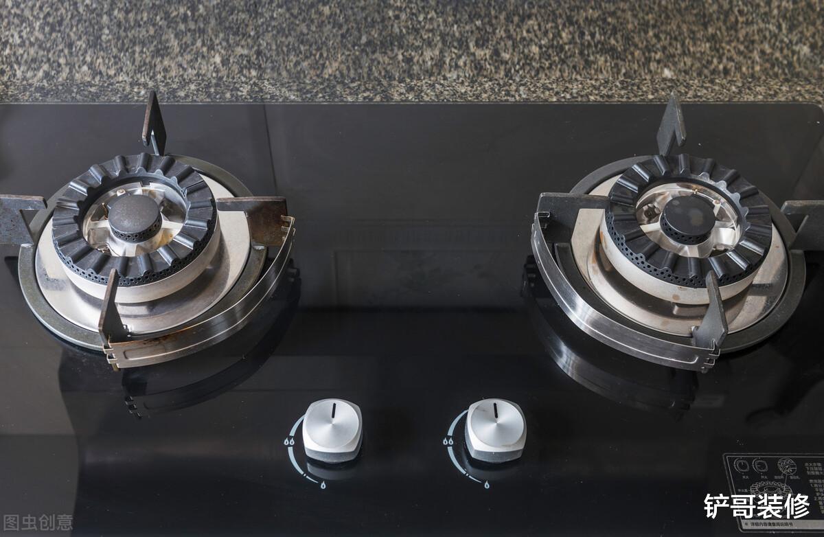 同样是燃气灶,500元和3000元有何区别?买了3次,终于明白了