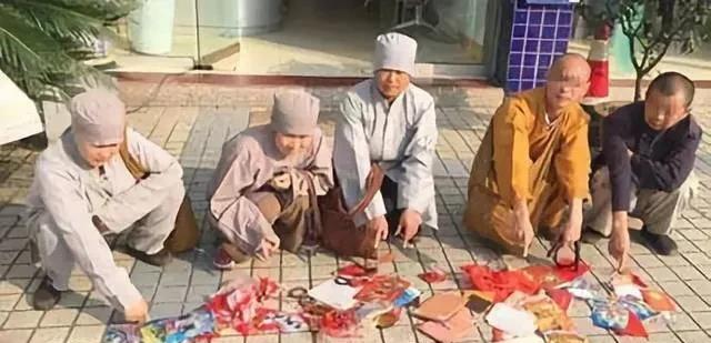 寺庙|本科学历英语六级，出家门槛越来越高，网友：连当和尚资格都没有