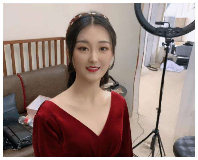 朱之文|陈亚男为了红,真的是不择手段,什么事情都可以扯到大衣哥家!