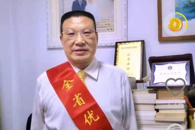 律师|28案怪事频发，老杜不知道策是亲儿，杜粉神经错乱惊现反水潮