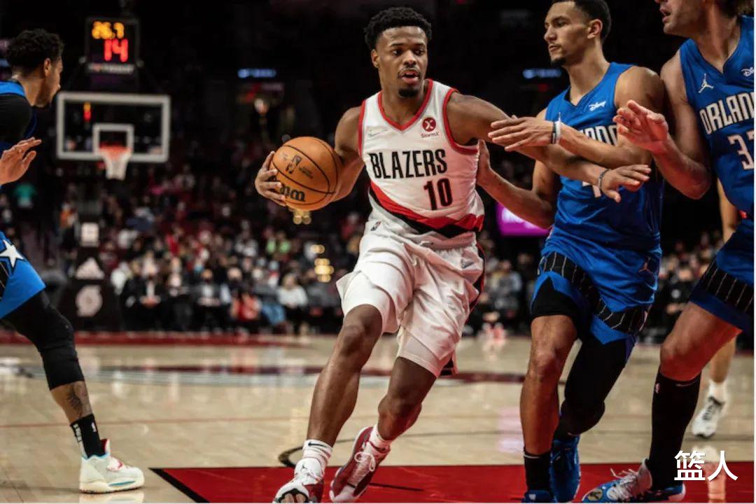 史密斯|年仅24岁！小威少5年换4支球队！他还能重返NBA吗？