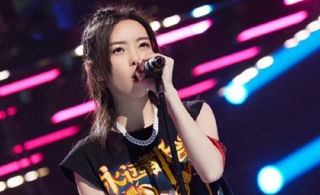 吴谨言|《浪姐3》成团名单惹争议，热捧韩星拿下第二出道，吴谨言成炮灰