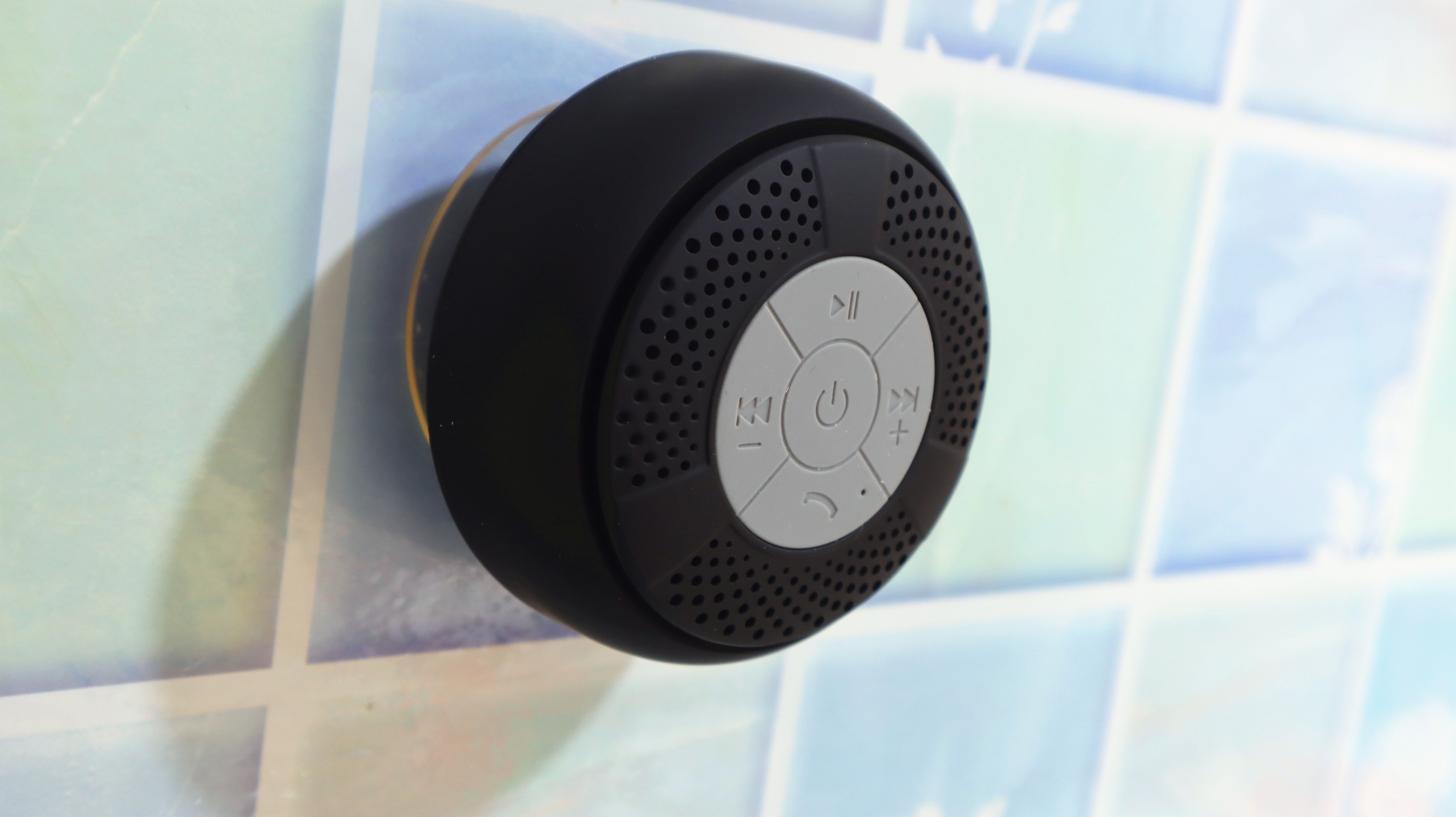 联发科|TT-SK03吸盘式蓝牙音箱，把音乐挂在墙上。