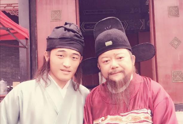 姜寒|娱乐圈是个圈，《扫黑风暴》最“丑”的配角，朋友圈却全都是大咖