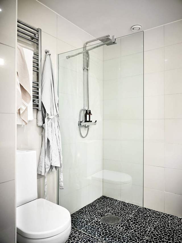 看完邻居31㎡房装修，眼红了！床铺抬高，衣帽间藏床底省空间