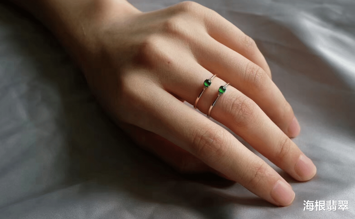 文玩|指尖的戒指你真的会选吗?如何挑到心仪的翡翠戒指来惊艳所有人呢