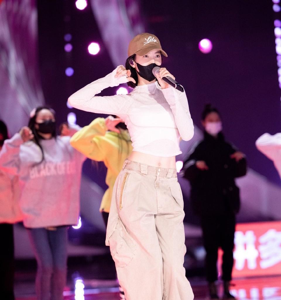 跨年晚会 跨年晚会倒计时，85花和95花百花齐放，你最pick哪一位