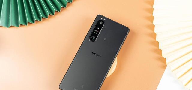 显卡|低调降至5699元,4K屏+索尼影像+IP68防水,这才是真机皇?