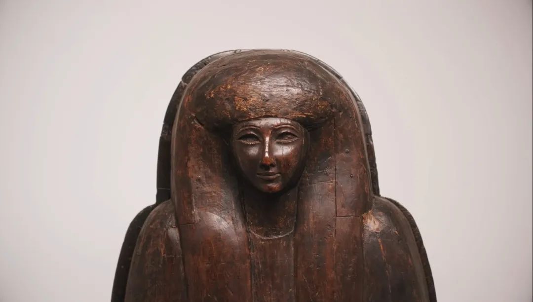 59岁昔日男神砸2亿装修,200m2改成一室0厅,洗澡如厕无遮挡:欧阳娜娜爱他啥?