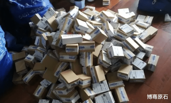 翡翠手镯|“天上掉馅饼”?翡翠手镯白送还附赠抽奖!背后团伙借此诈骗数百万元