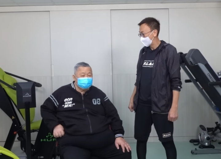 秦煌|老牌港星秦煌接受采访，肥胖过度导致两度入院，如今开启减肥计划