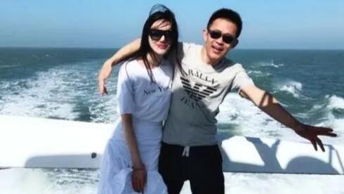 侯勇|离婚12年再看侯勇沈蓉的各自生活，一个至今单身一个三婚娶娇妻