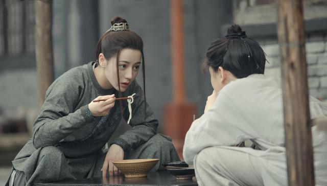 迪丽热巴|颜值天花板热巴,古装却屡遭争议,并非不适合,而是使用方式错误