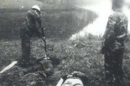 死刑犯枪毙时真会尿裤子?