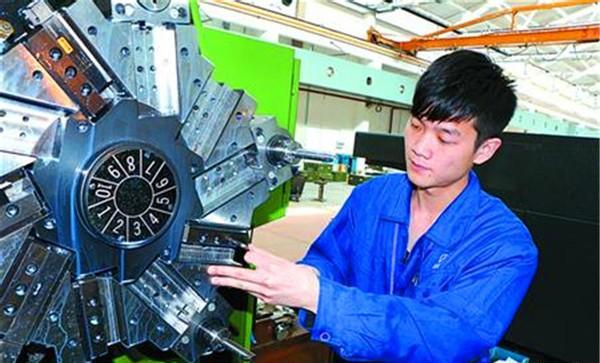 烧钱研究、进口,美国零件900,中国900万,差距到底在哪?