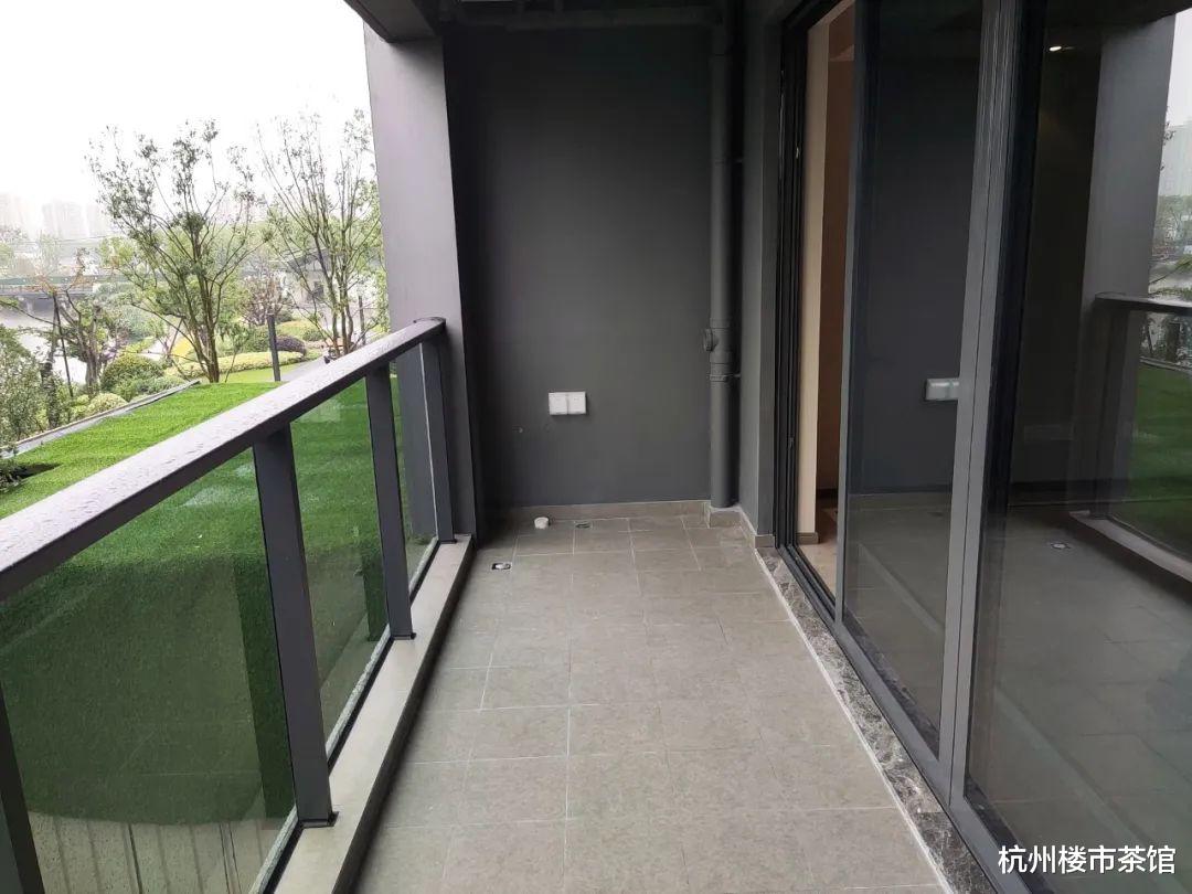 飘窗|杭州2万级刚需盘的王者——滨江风荷叠翠跑盘记