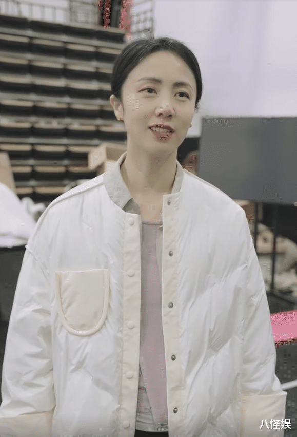 黄磊|孙莉晒幸福日常，黄磊带娃买菜，早上6点多起床为她做美食好宠