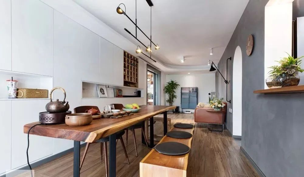 坚持“去客厅化”家居设计,减少了很多不必要的活动,真的爽歪歪