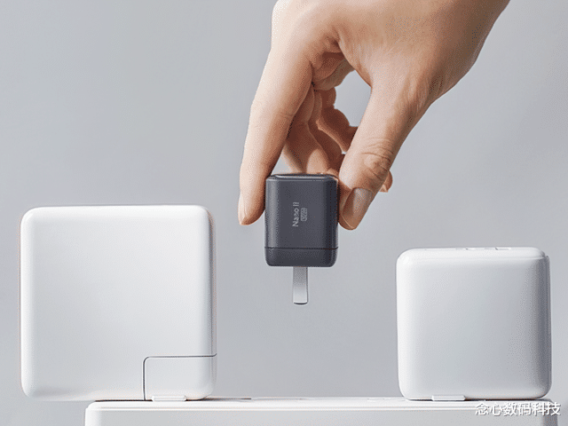 充电器|手机充电到100%最好？其实大家都错了，正确充电可以让电池更耐用