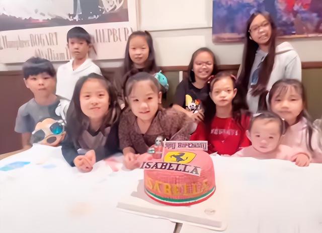 钟丽淇|钟丽淇开派对为长女庆生,12岁女儿不会说话走路