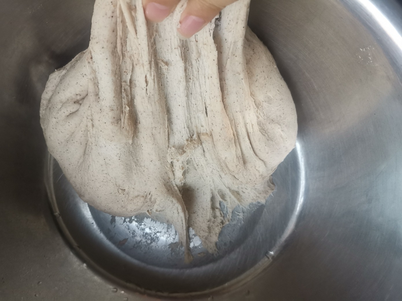 做面包不用手套膜，不用黄油，简单一揉一烤太香了！