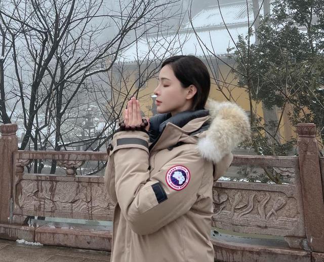 汪小菲|又一次巧合?被指跟汪小菲穿同款大衣,张颖颖连夜删除视频