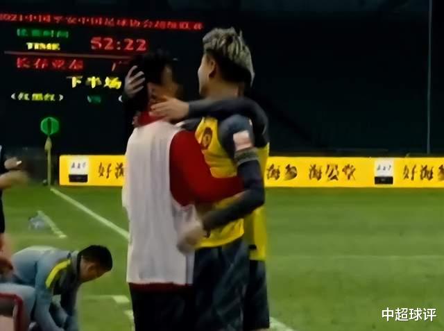 广州队|人心所向！广州队留队主力再增2人：杨立瑜和张修维也不走了！