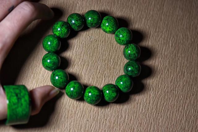 艺术品|这两年文玩界火热的虬角实际多少钱一克?