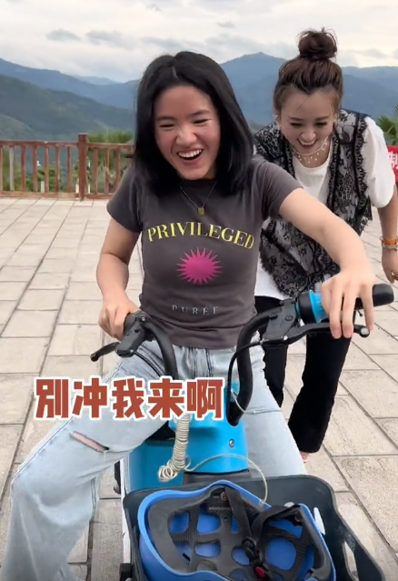 奔跑吧兄弟|《变形计》最幸运女孩李勒优：参加节目改变一生，城市妈妈宠成宝