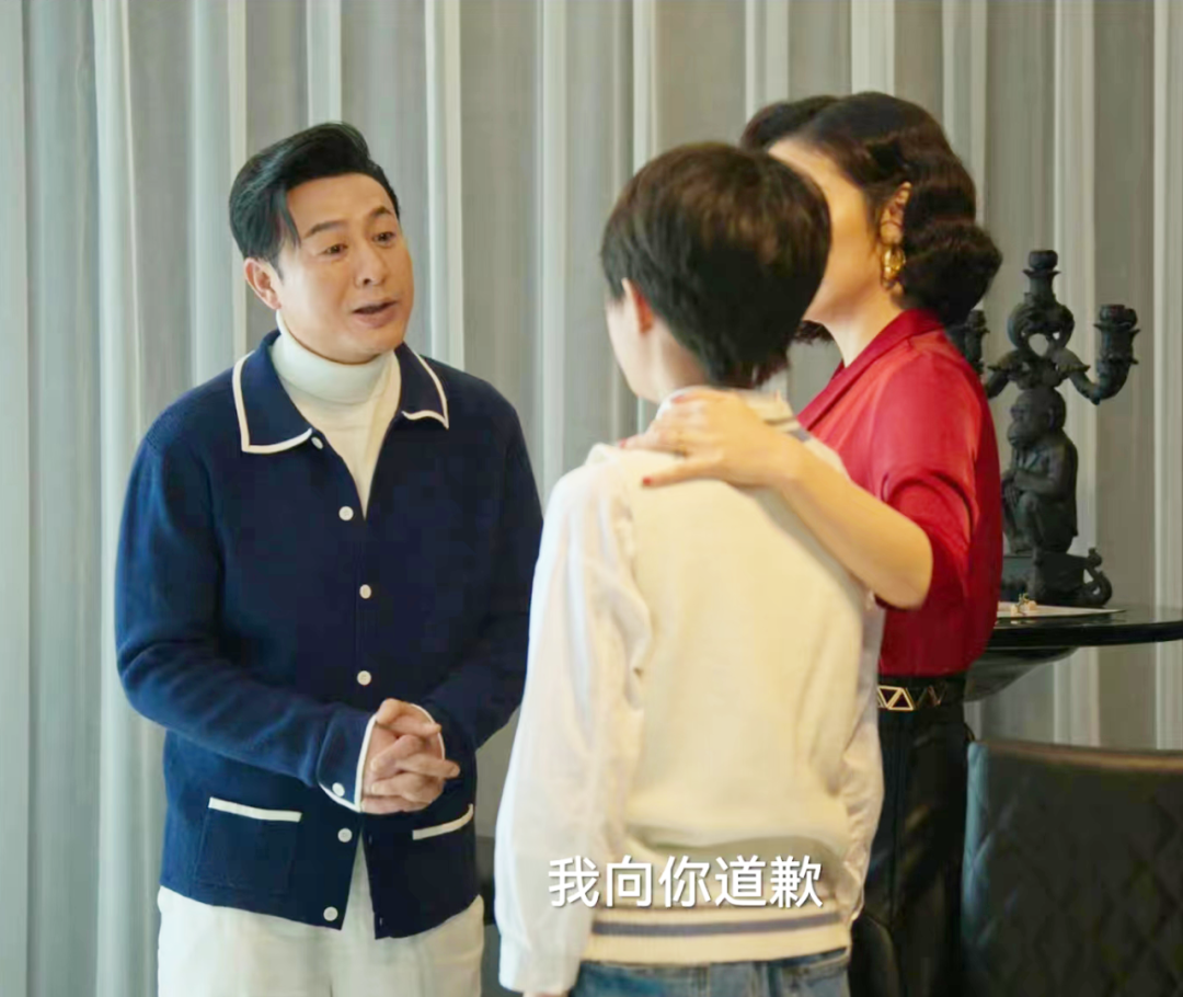 狂飙|超百万的铂金包、警察一身上十万,《狂飙》你是反黑剧么?