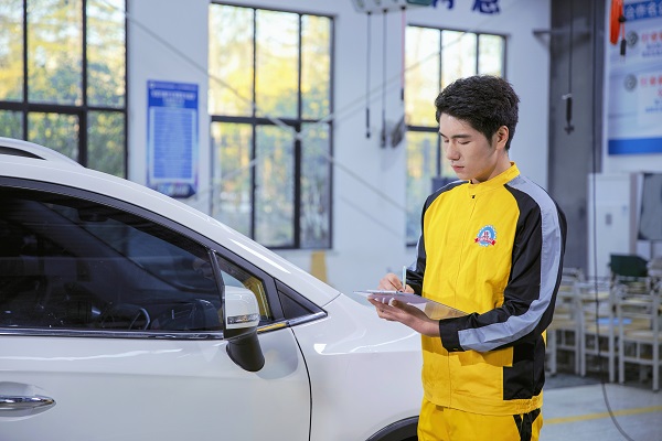 高考|学一门技术 不同的道路同样的精彩