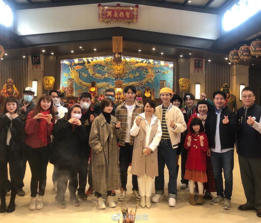 炎亚纶|炎亚纶新剧发生重大事故，两人不慎跌落溪谷身亡，现场照曝光